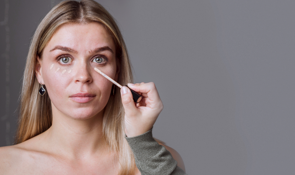 Como fazer uma Maquiagem para tirar manchas? 3 maquiagem para marcas no rosto